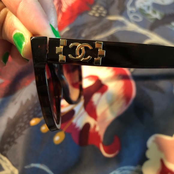 Chanel Pantos tortoiseshell cat eye Sunglasses main image 7